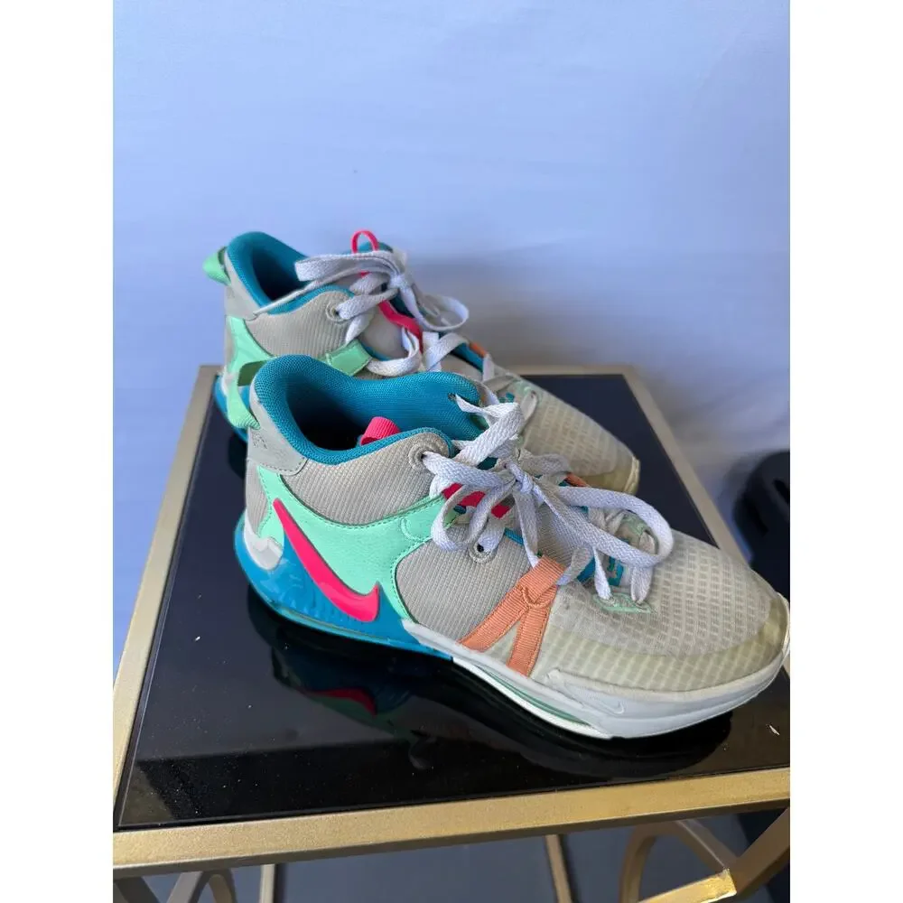 Nike‎ LeBron Witness 7 Basketball Sneakers in Grey Fog Multi Color- Size 6Y